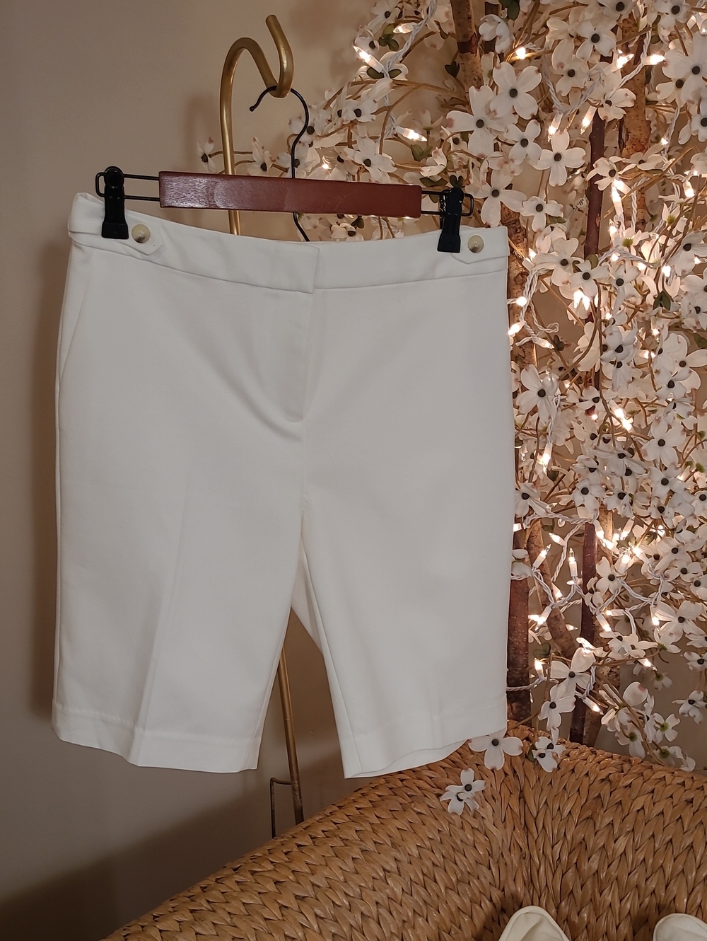 Ivory Vince Camuto Flat Front Bermuda Shorts
